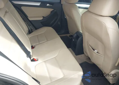 2013 Volkswagen Jetta 2.5L Se from USA, damaged, VIN 3VWDP7AJ7DM438401